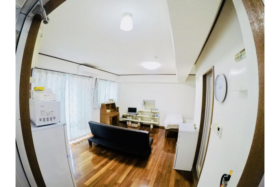 1r Apartment Shimashi Ginowan Shi Okinawa Japan - 