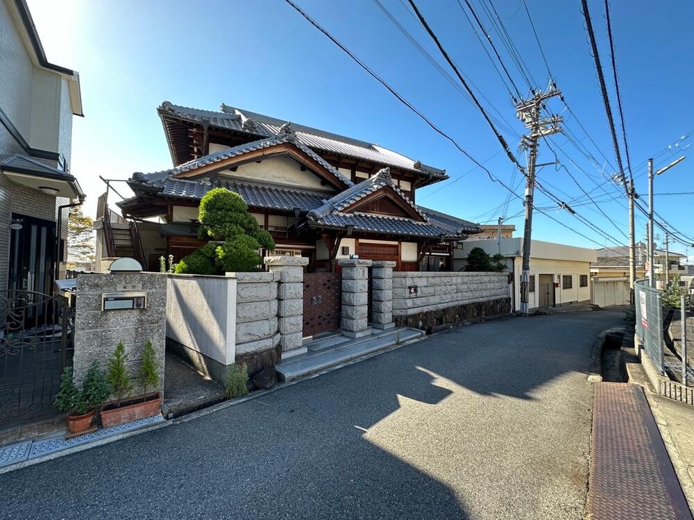 10LDK Resort House For Sale in Saiwai, Izumi-shi, Osaka GaijinPot  Apartments